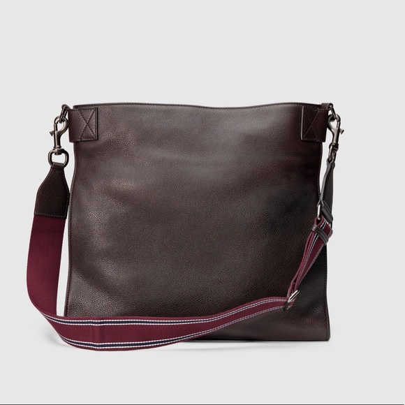 Authentic Gucci Messenger Bag with Bamboo details - Picture 5 of 12